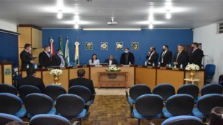 Vereadores, prefeito e vice são empossados em Apiúna, na sexta-feira (1º) Vereadores, prefeito e vice são empossados em Apiúna, na sexta-feira (1º)